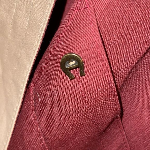 Etienne Aigner Vintage Trench Coat. Size 8. Burgundy & Khaki. - Picture 5 of 5